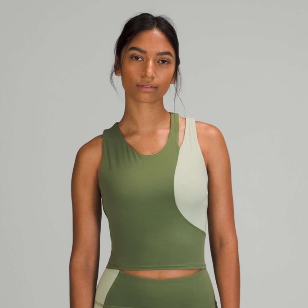 Lululemon Nulu Asymmetrical Yoga Tank Top in Green - Size Small (4/6) - Cropped